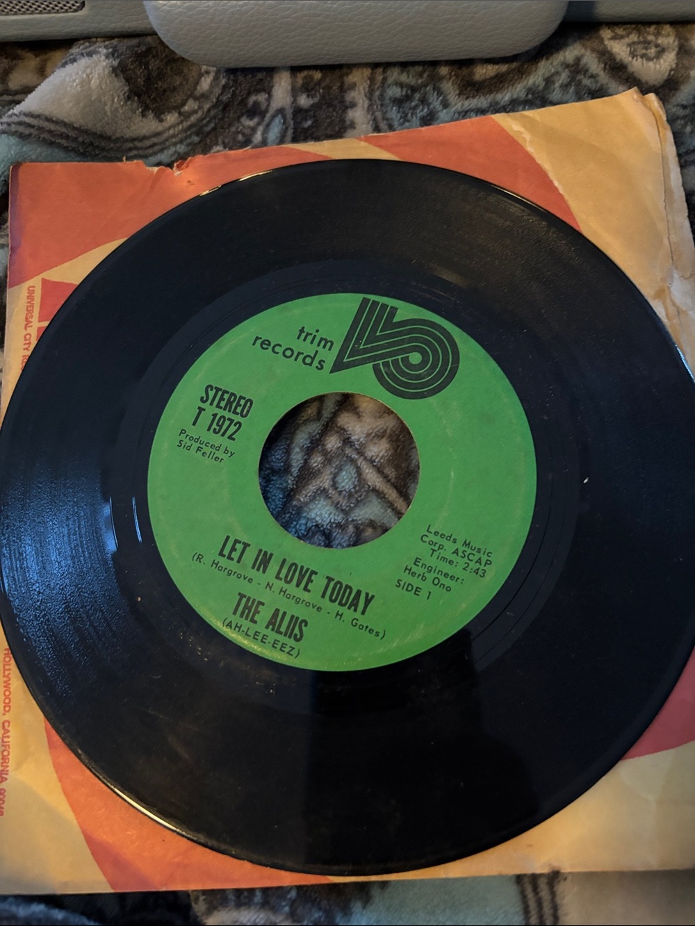 Let In Love Today Love Looks So Good on You by The Aliis 1972 45 RPM Record